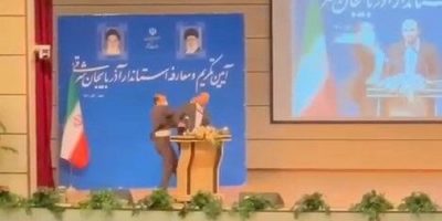 سیلی خوردن استاندار جدید آذربایجان شرقی در مراسم معارفه