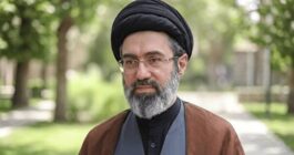 رهبر انقلاب: وحدت، هوشیاری و اعتماد به مسئولان راه صیانت از منافع ایران است