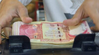 شعب بانکی فروش ارز اربعین تعطیل نمیشوند