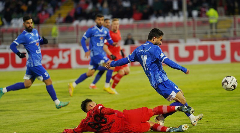 تراکتور در تبریز متوقف شد؛ استقلال خوزستان امتیاز ارزشمند گرفت