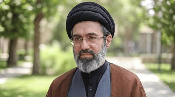 رهبر انقلاب: وحدت، هوشیاری و اعتماد به مسئولان راه صیانت از منافع ایران است